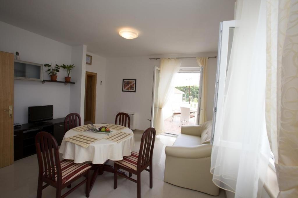 Apartments Grlica Sutivan Zimmer foto